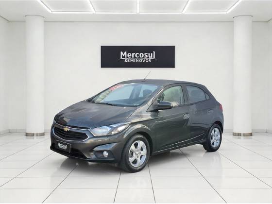 CHEVROLET ONIX 1.4 MPFI LT 8V FLEX 4P AUTOMÁTICO CHEVROLET ONIX 1.4 MPFI LT 8V FLEX 4P AUTOMÁTICO